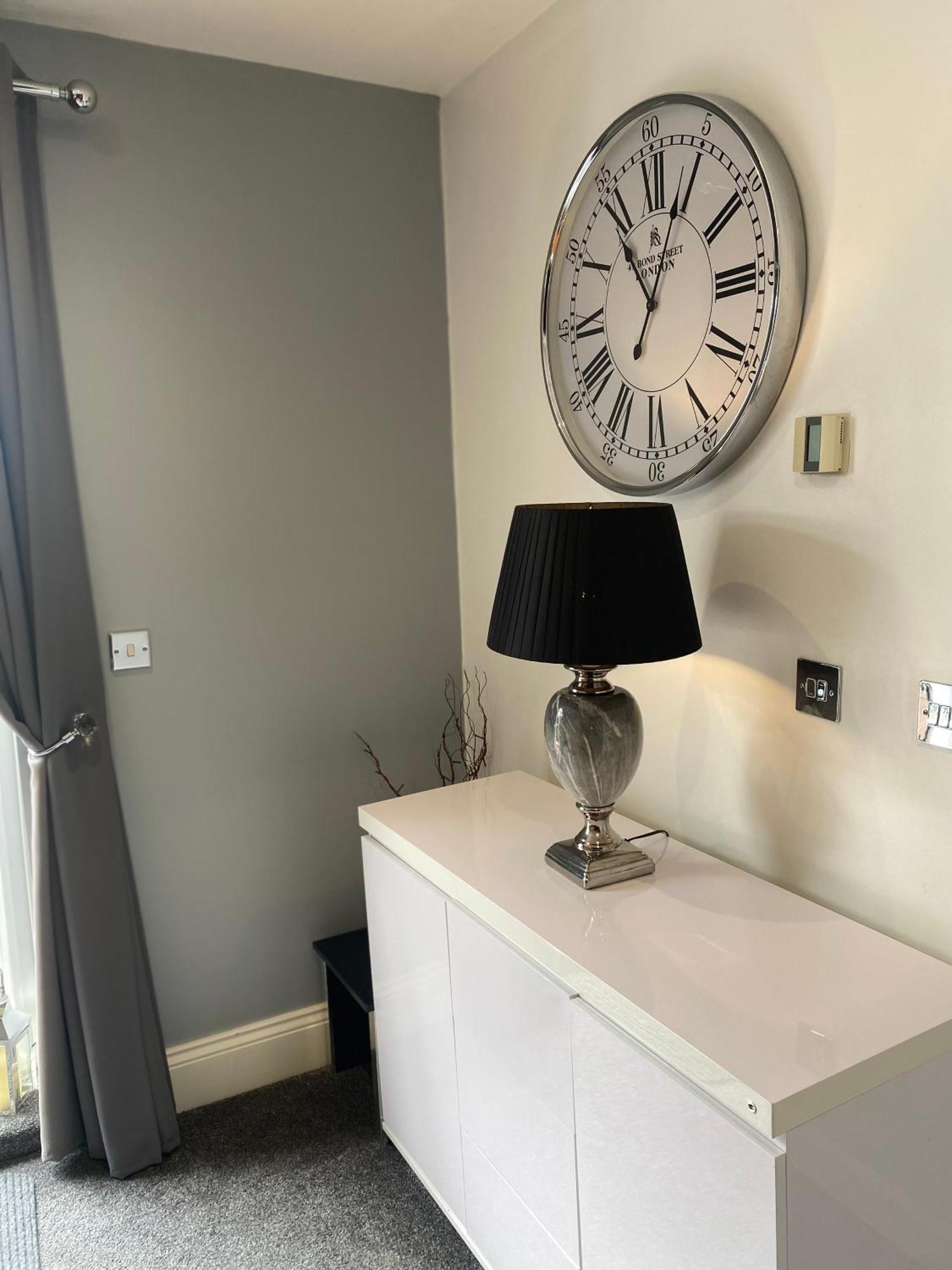 The Brook House - Spacious 3 Bed Home From Home In Burton Exteriér fotografie